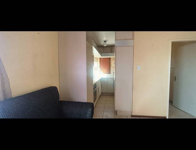 3 BEDROOM TOWNHOUSE FOR SALE IN PROTEA GLEN